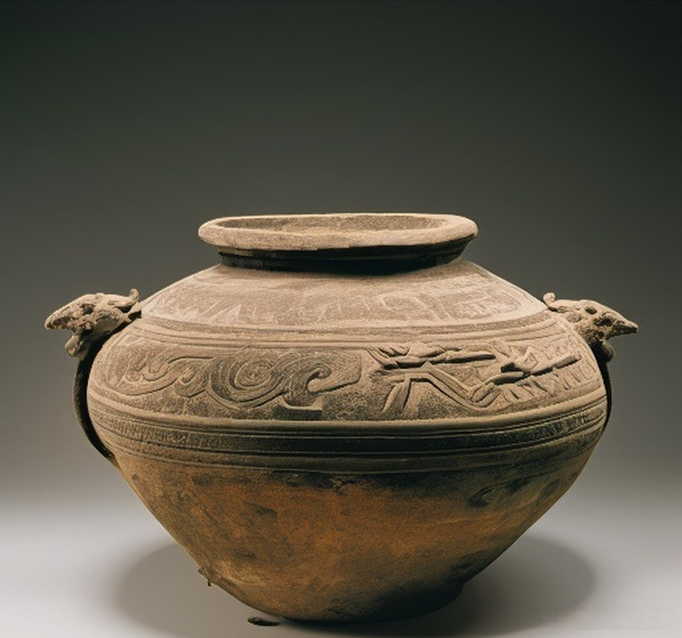 商朝龙纹陶罐
