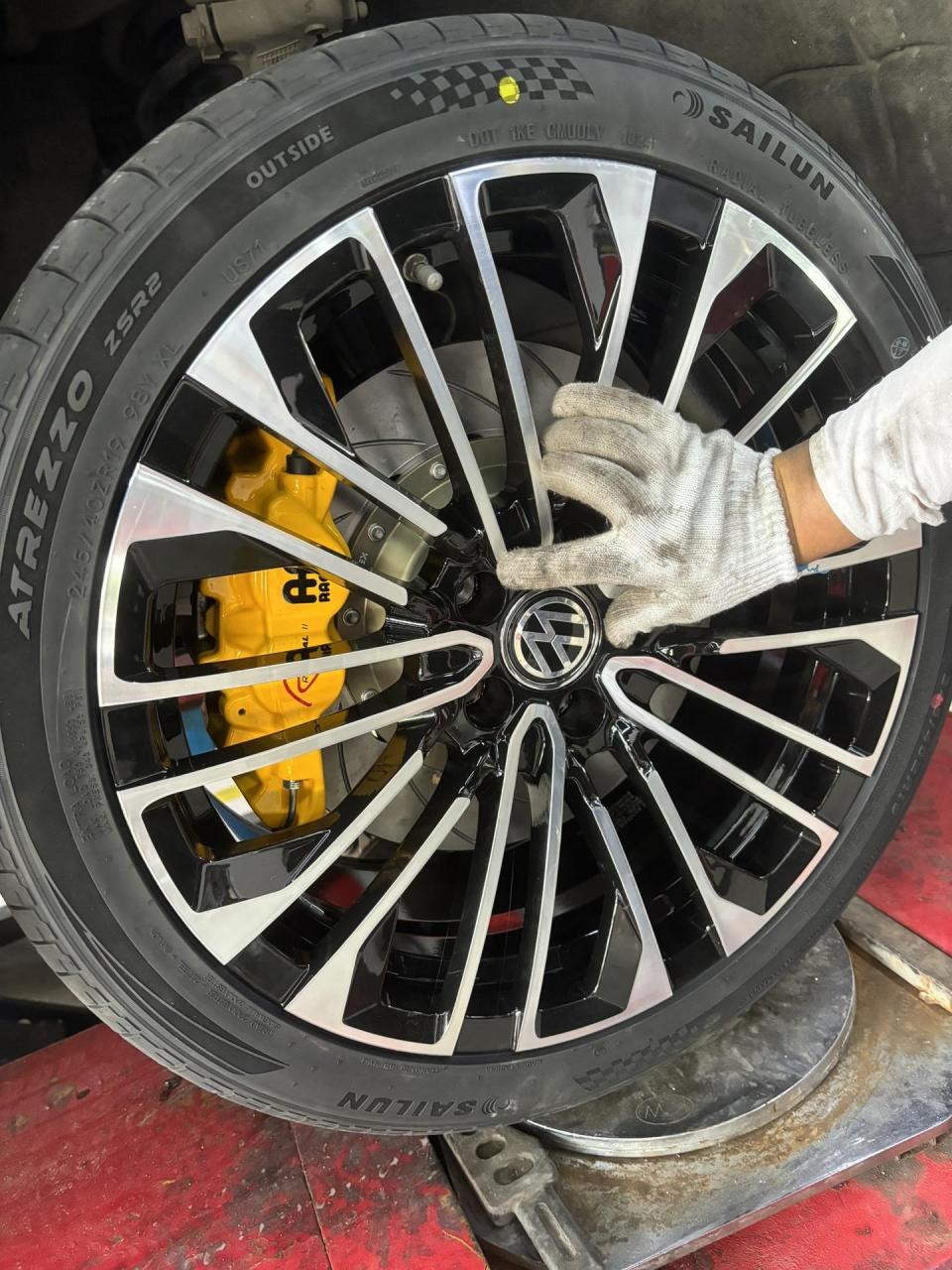 大众辉昂18寸升级19寸锻造轮毂