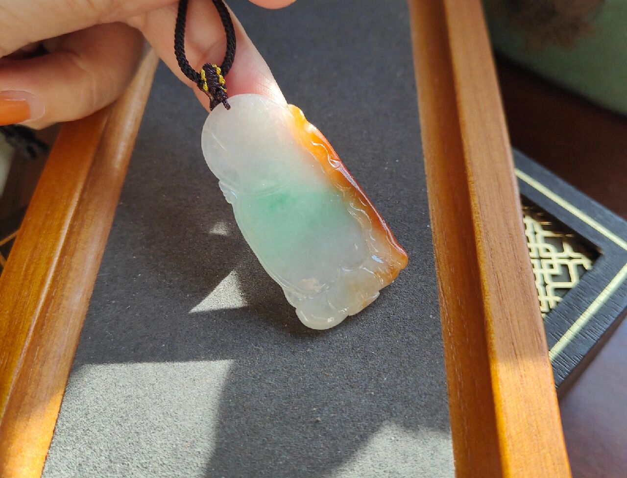 (已出)天然翡翠a货细糯种绝美三彩色观音 天然翡翠a货细糯种绝美三