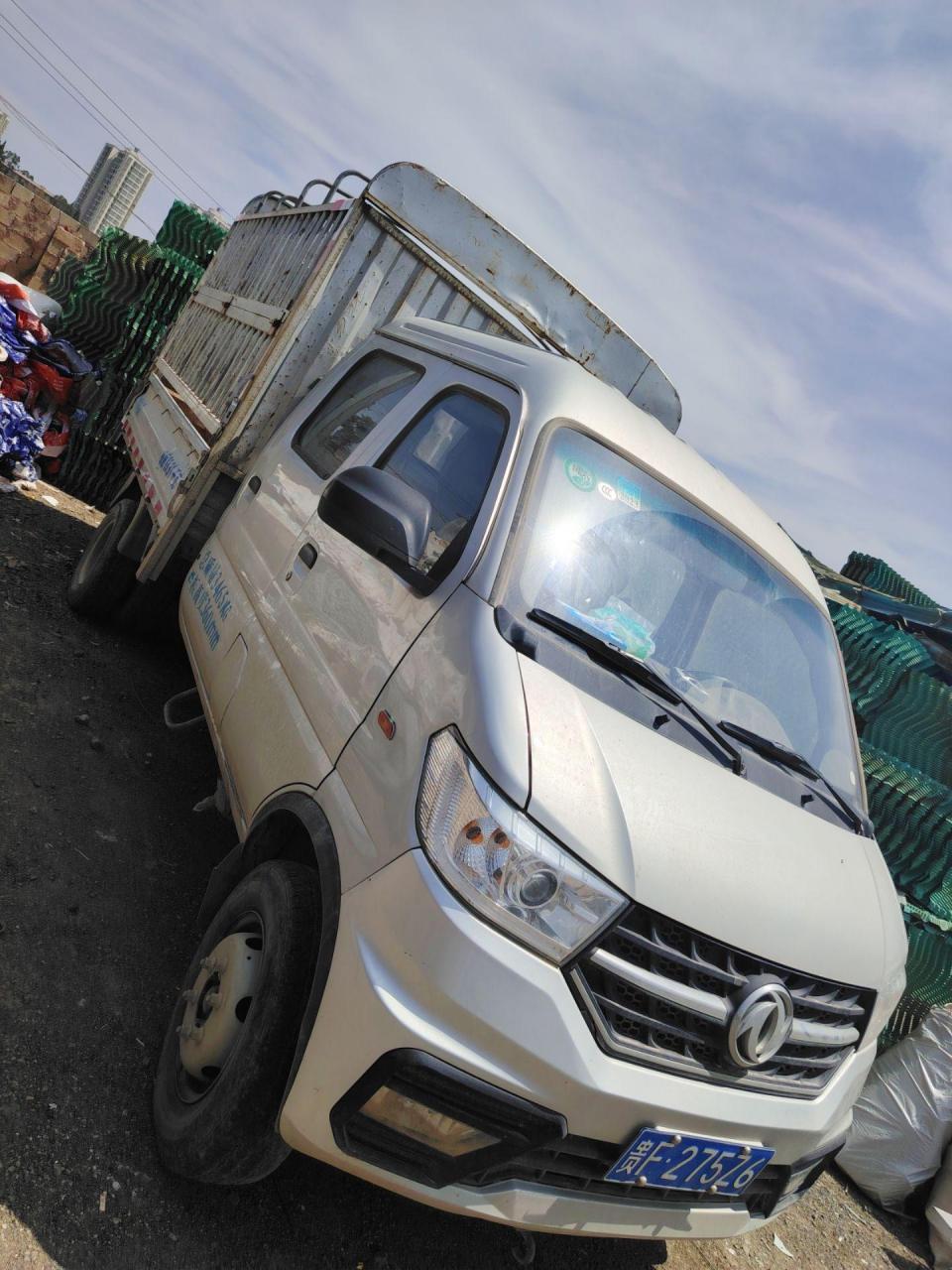 东风途逸高栏小货车 双排 后双轮 1.6排量,两年的车 ,个人一手出售.