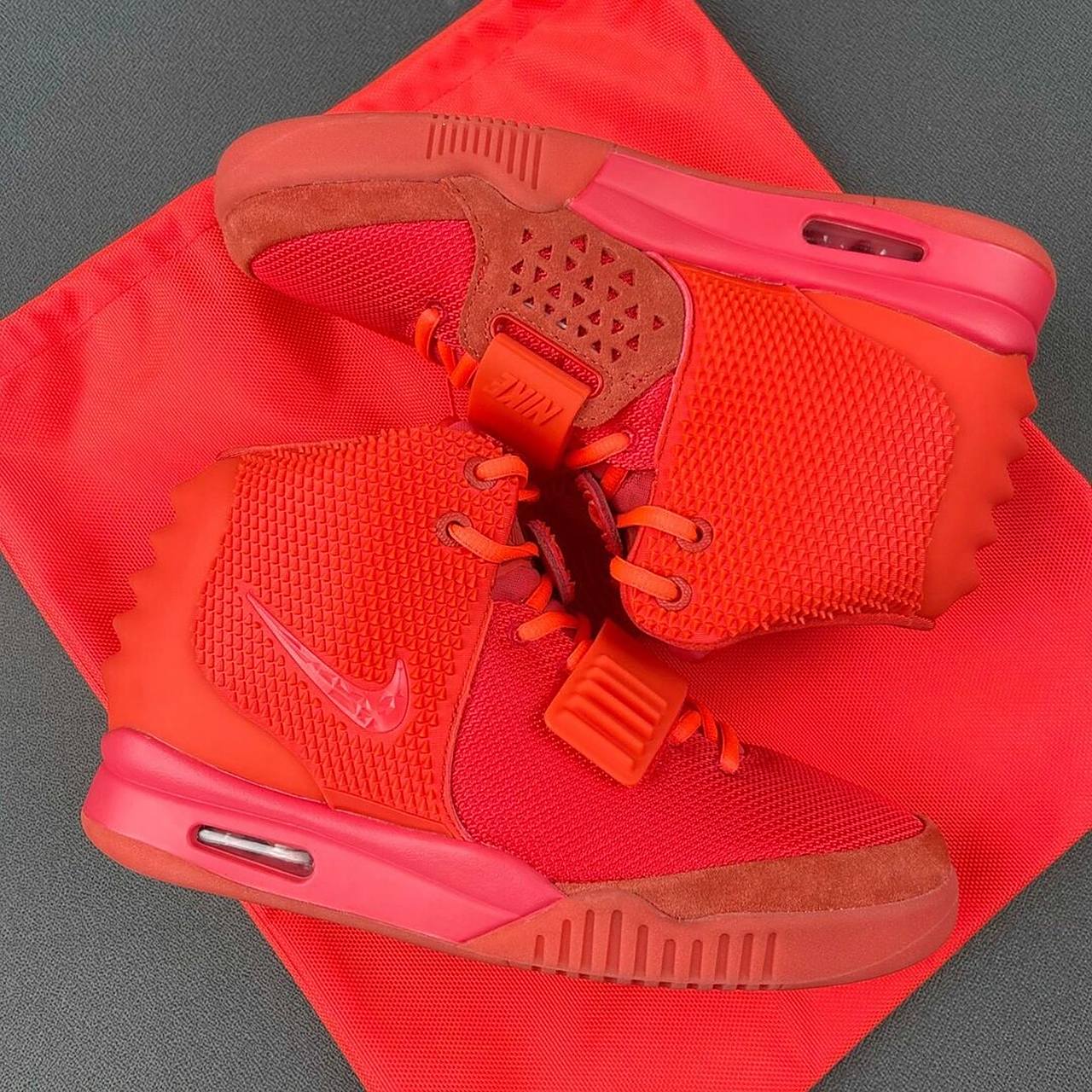 ▼ air yeezy 2 "red october"耐克红椰子air yeezy 2 全红"red