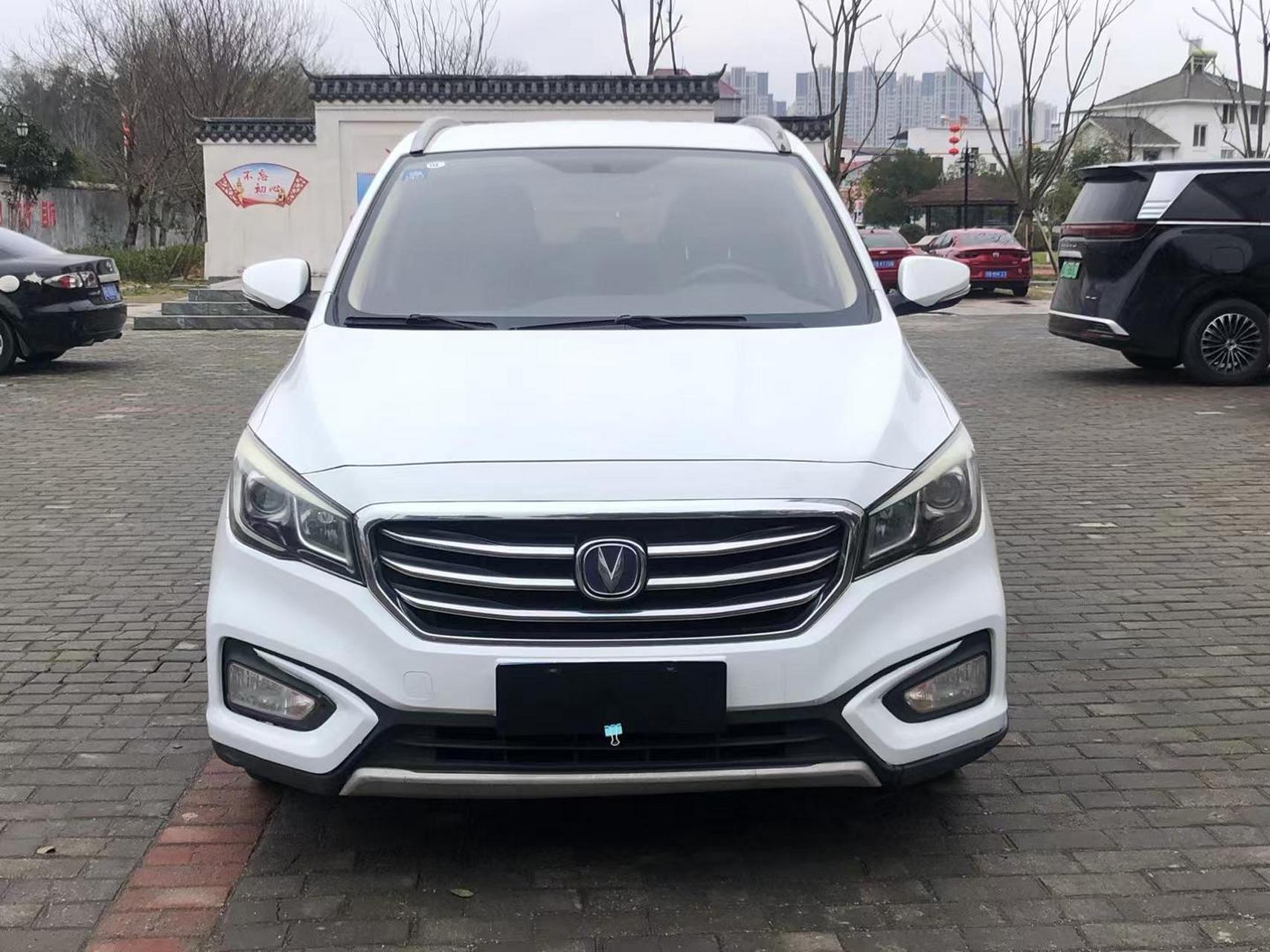 新到18年长安凌轩 手动挡1.