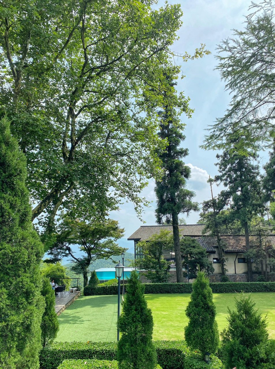 全球十大必睡民宿之一湖州·裸心堡 98 裸心堡,让你如入童话世界!