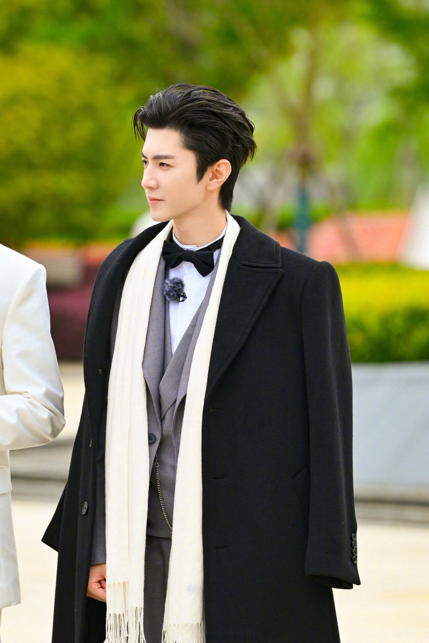 陈哲远玩游戏玩到失声##青春环游记#陈哲远 在"寂