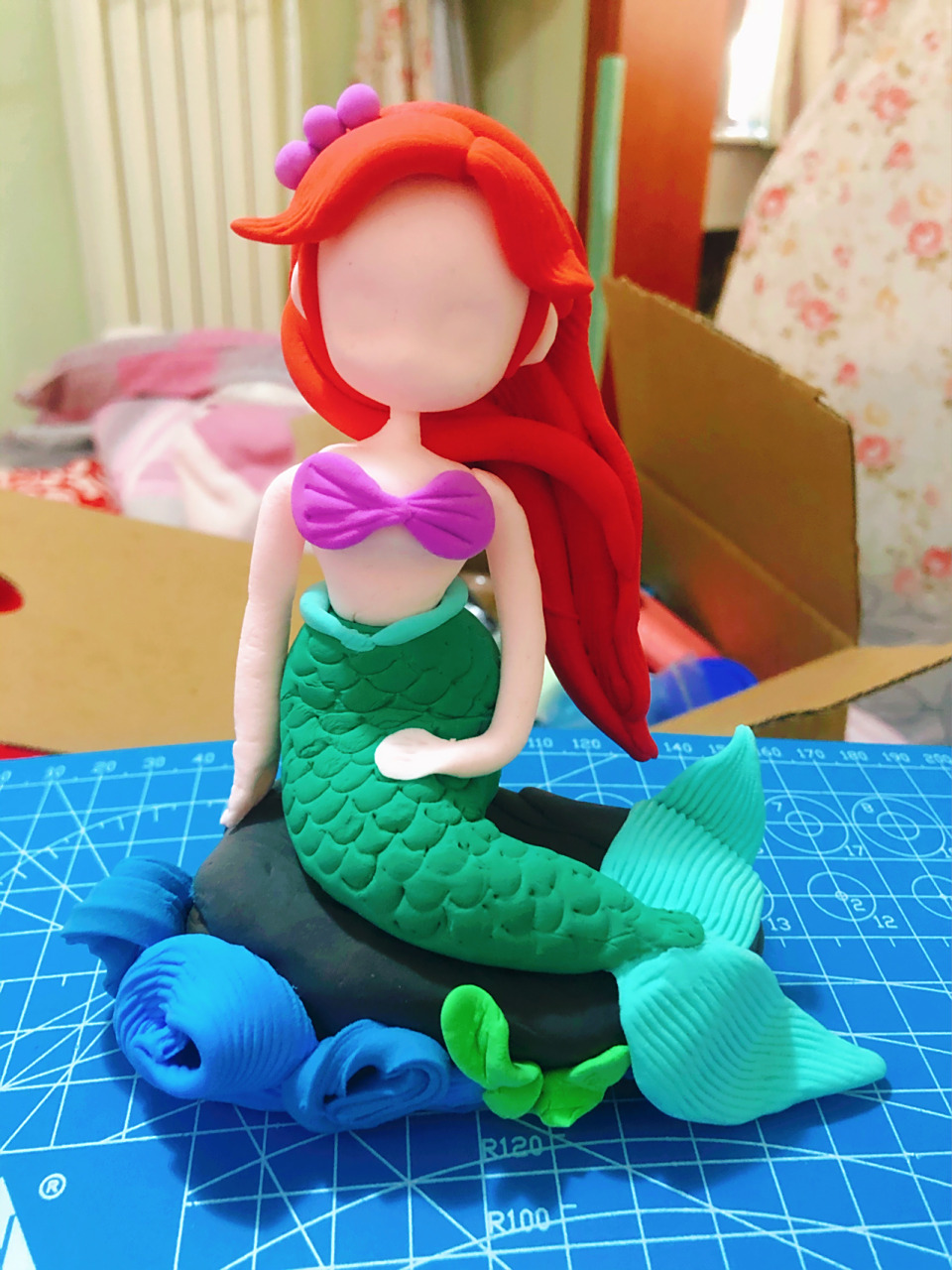 彩泥diy～～迪士尼小美人鱼公主～～ 发现做手工是越来越上瘾.