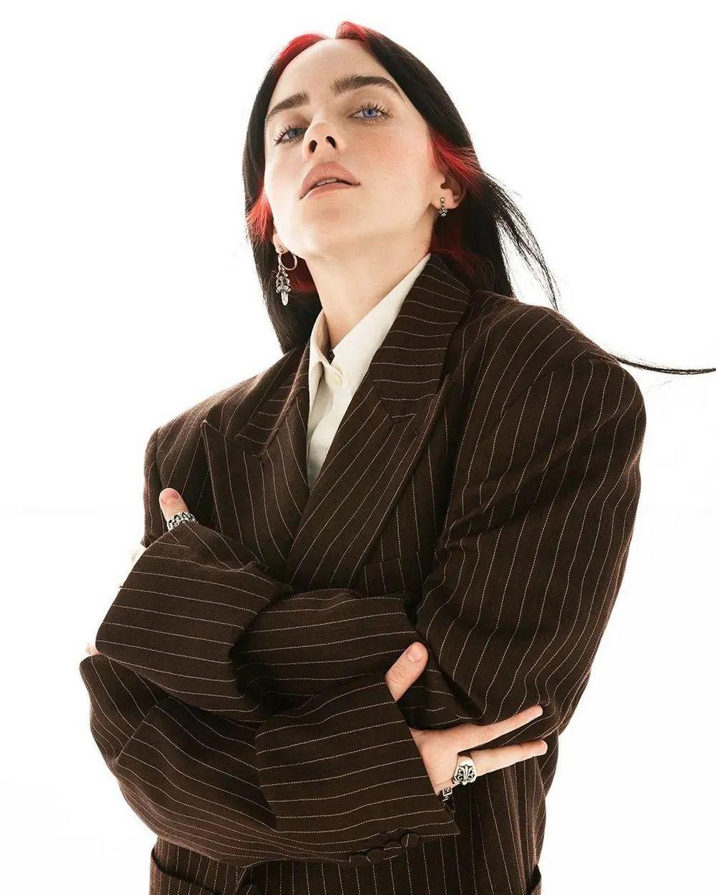 流行乐坛新一代的领军人 billie eilish(比莉·艾利什)针对个人性别的