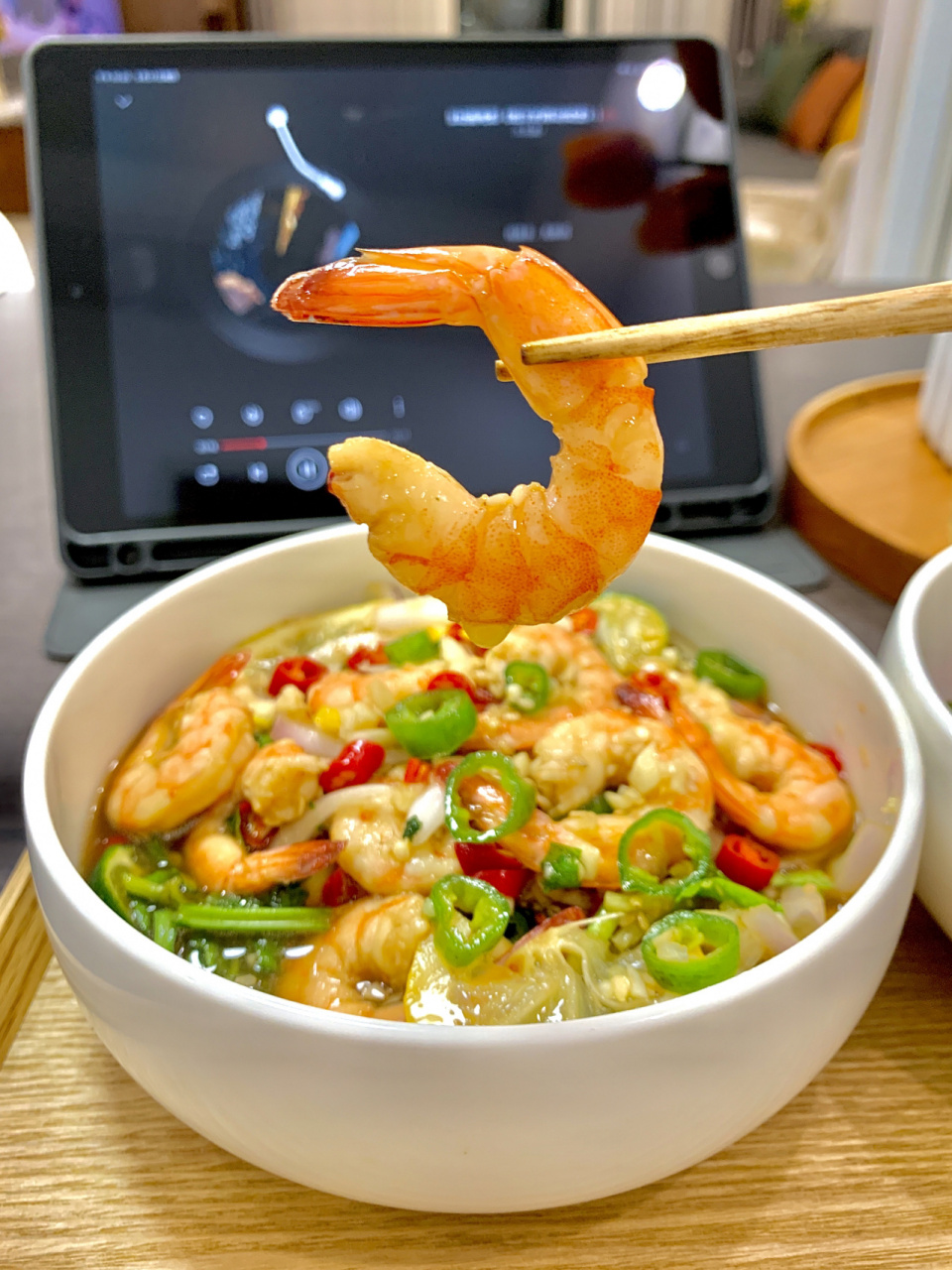 91【泰式酸辣柠檬虾】 08所需食材:虾(基围虾,虾仁,黑虎虾,小龙虾