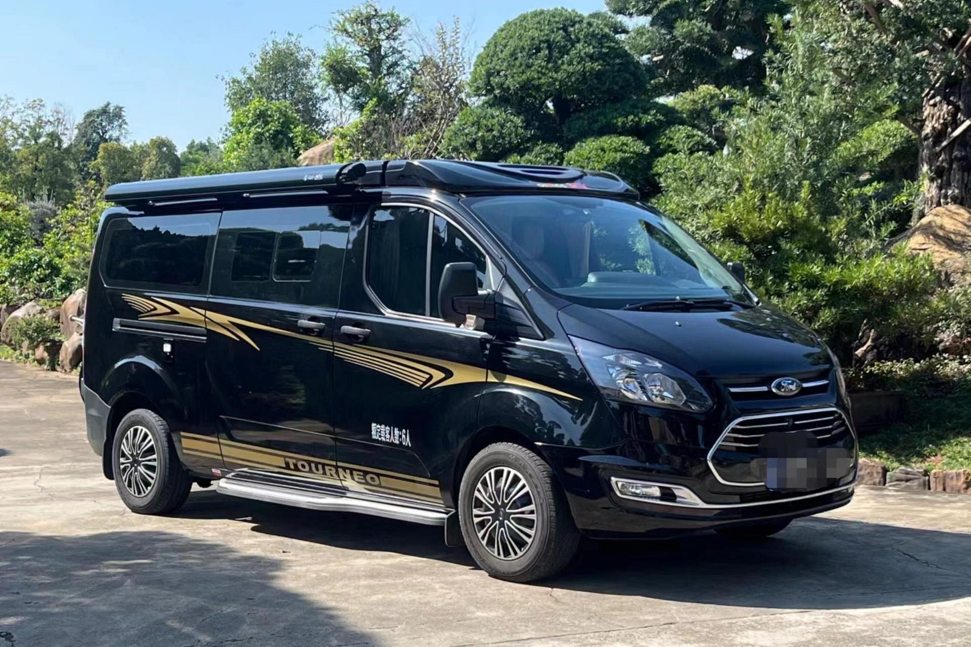 个人福特升顶小房车 齐星上装 22年上牌,安全行驶2万公里,6at自动挡