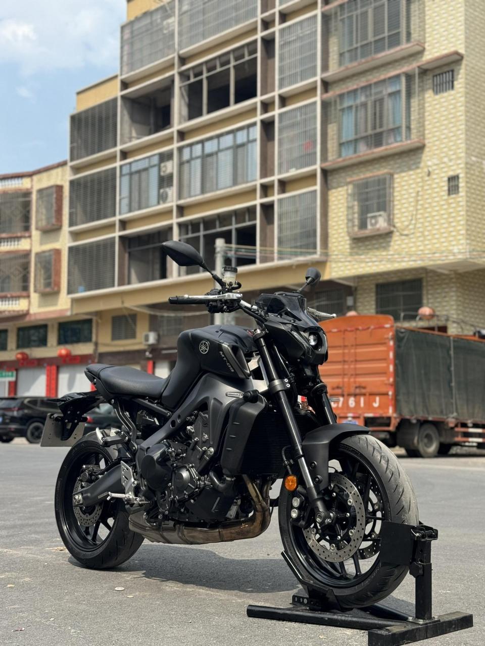 23年雅马哈最新款mt09 4000多公里 全车漂亮 价格合适 全国提档过户