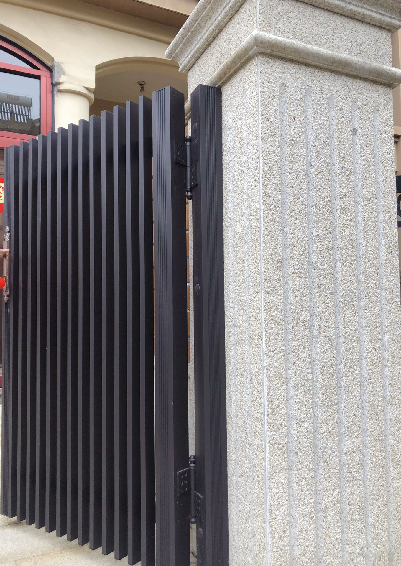 (五)有一小院子的幸福～铝艺门绝配黄金麻 黄金麻石材定做的门柱,图案