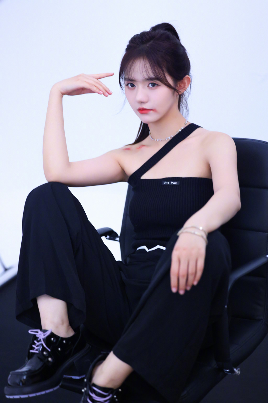 02| 77#snh48姜杉毕业快乐# 【snh48-姜杉 -平面拍摄花絮③-】 单