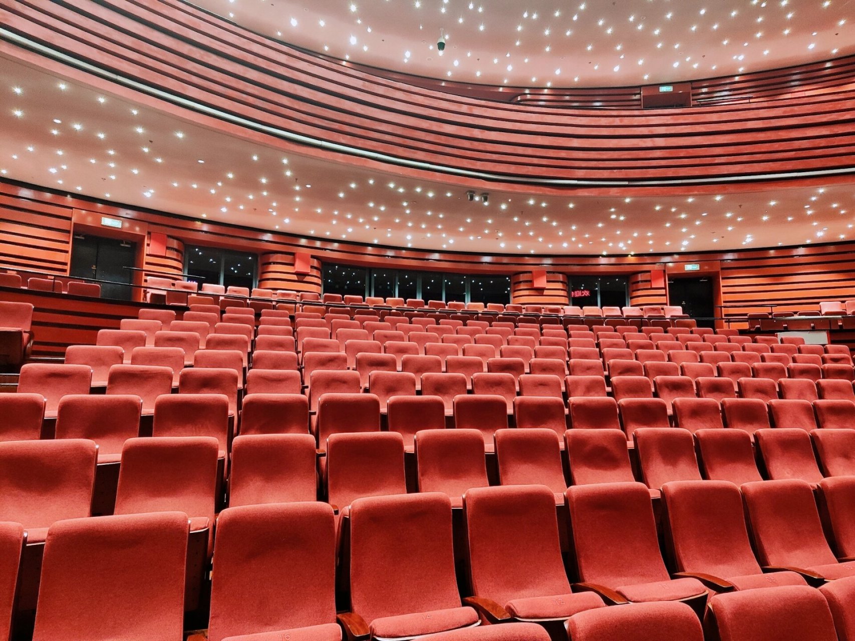 漂亮的盛京大剧院   每个月的第1个周六是对外开放的日子,可以过来