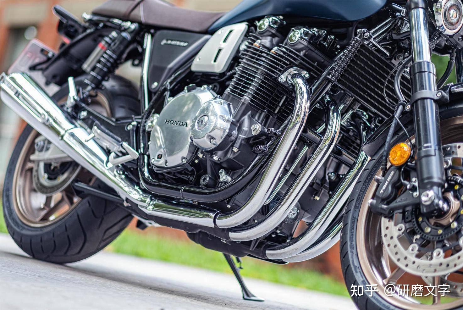 风冷四缸本田cb1100rs街车以古典之名献上四缸经典之作