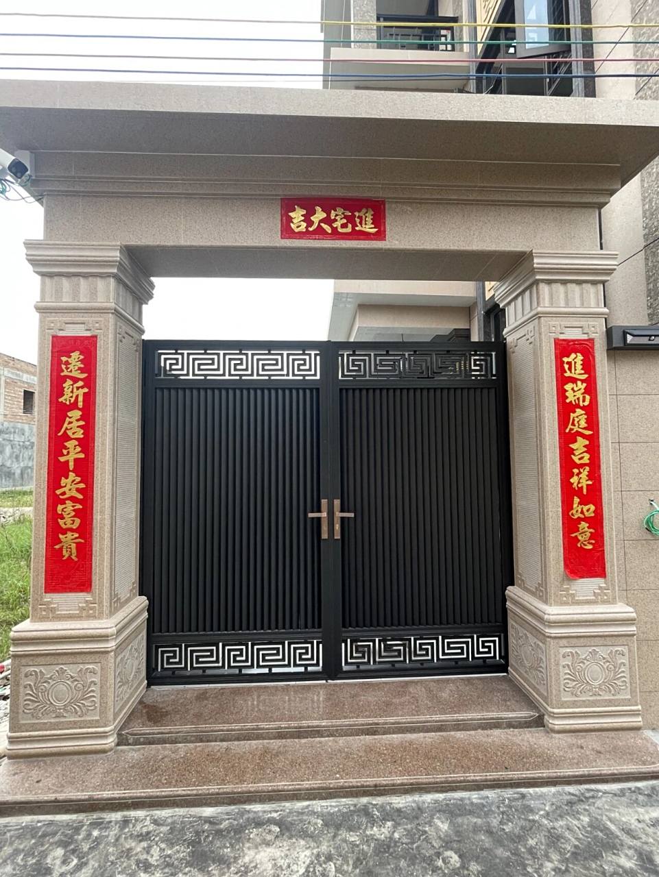 潮汕自建房 庭院大门,细节感满满 挑选了好久,这款大门的设计透风