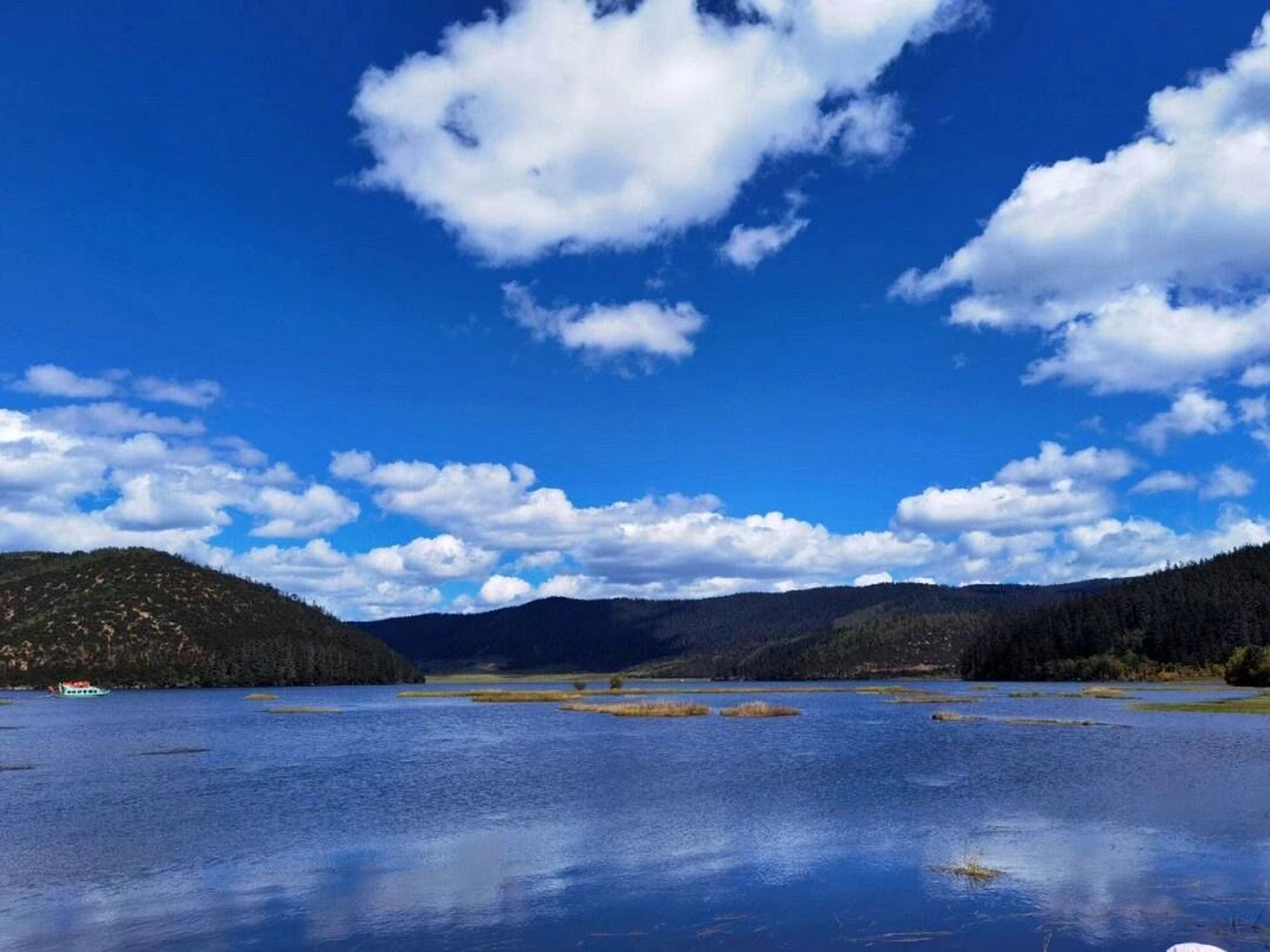 【每日一景】普达措国家公园 9015湖清清,天湛蓝 	 "普达措"的"