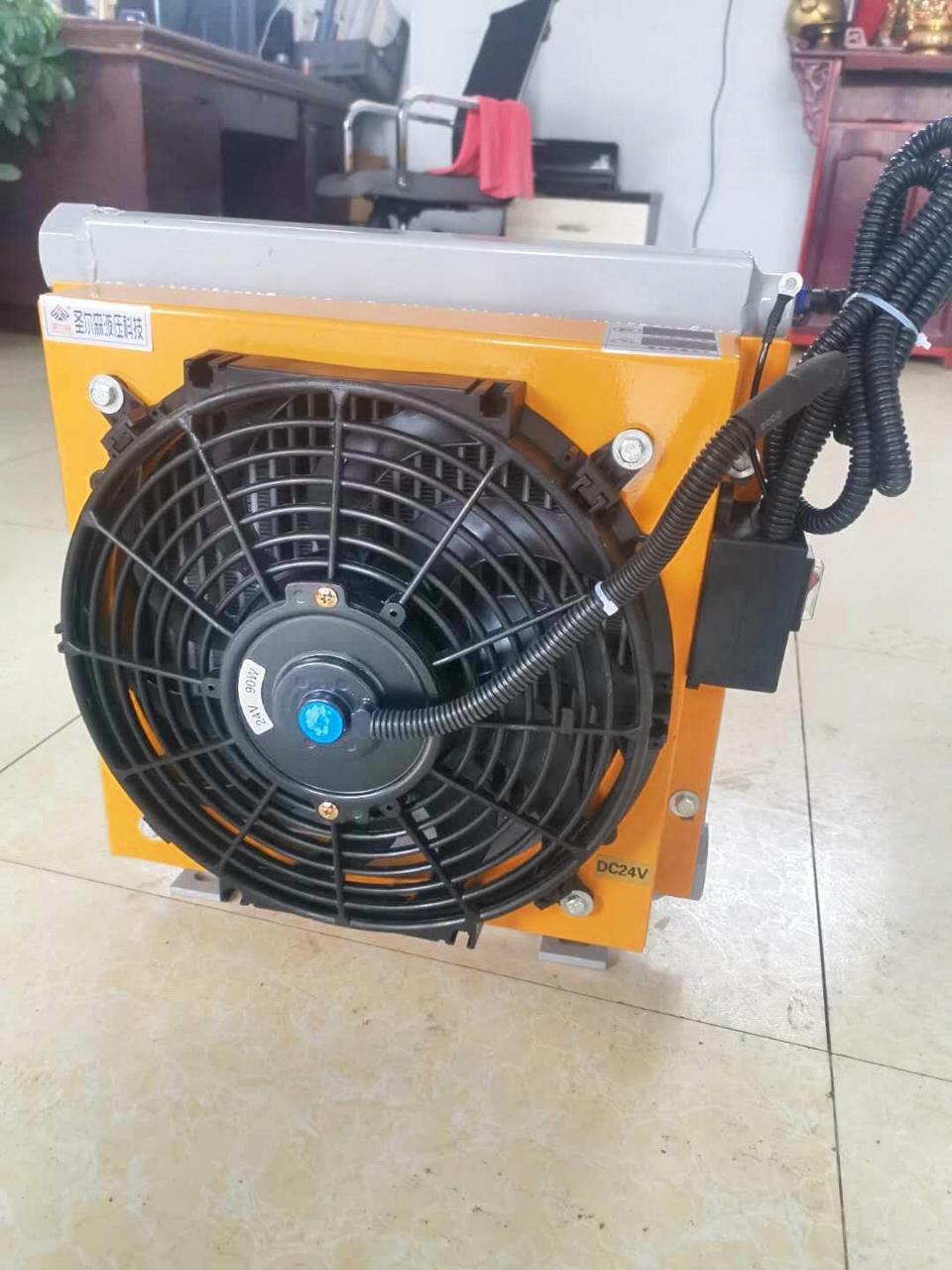 工程车辆用液压油散热器