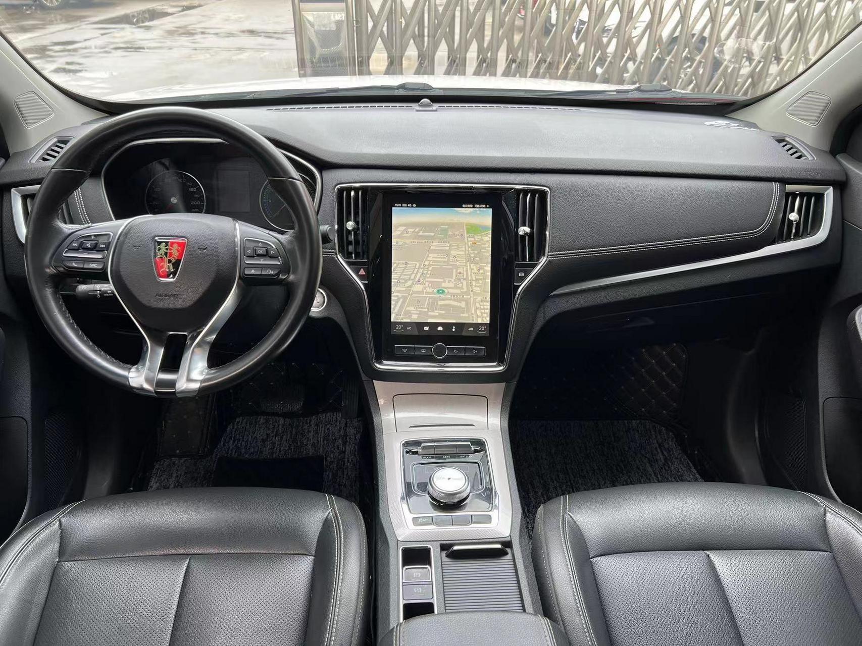 新到17年荣威erx5ev400 带大屏导航 纯电练航320km 新车指导价19.