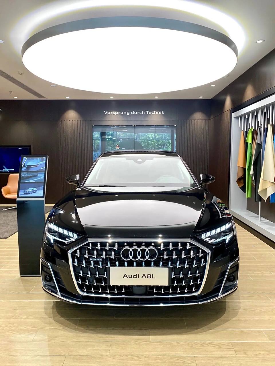 23款 奥迪a8l 50 tfsi quattro 臻选型 特惠69购车开团啦!好好开!