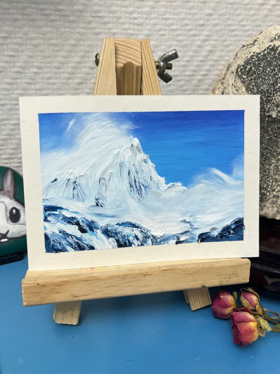 油画棒风景画雪山 #画画的日常##笔记灵感# 烟雾缭绕的雪山非常好看