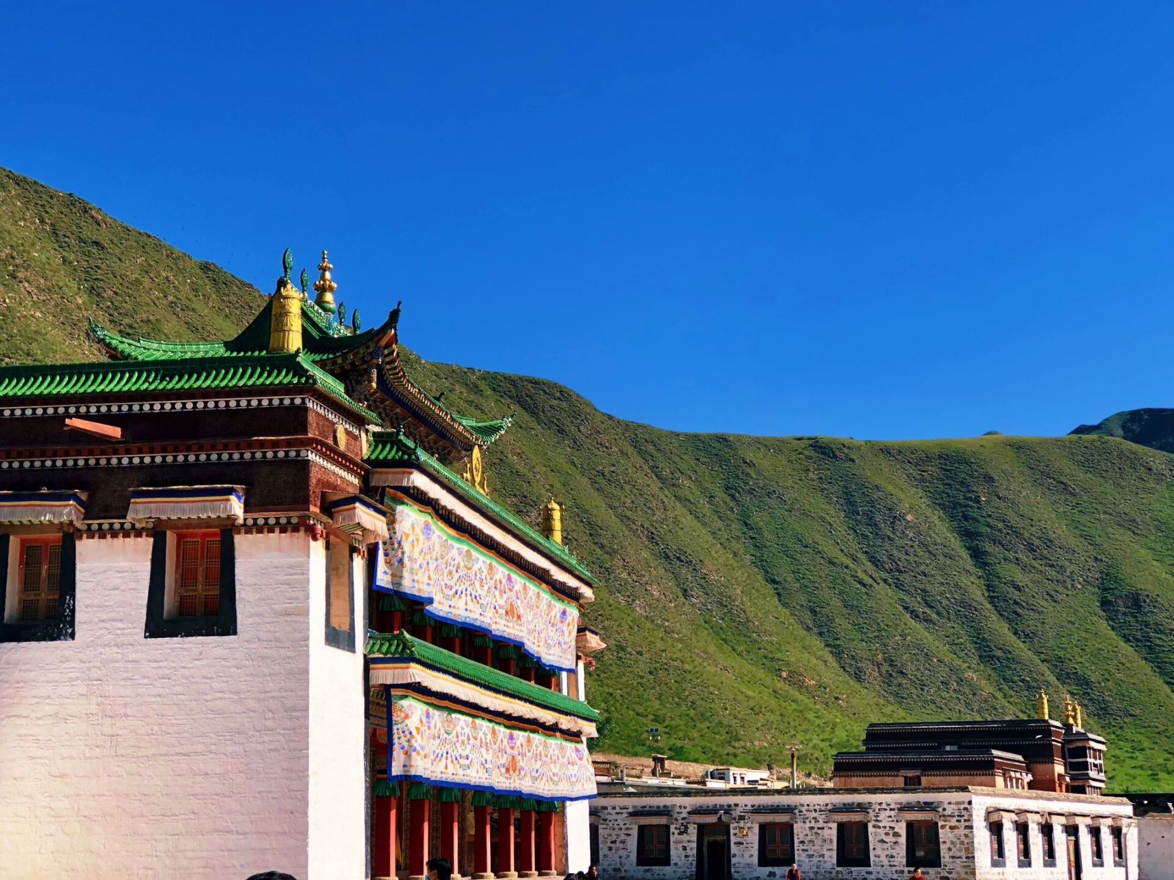 拉卜楞寺——寺庙旅行的天花板 甘南是个神奇的地方,万物和谐共生
