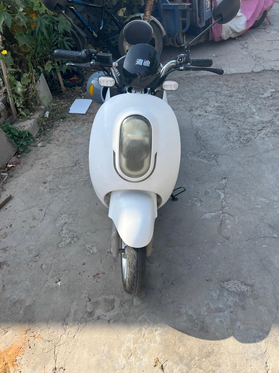 雅迪小米粒电动车 5块20a电瓶续航50公里 成色不错1400自提