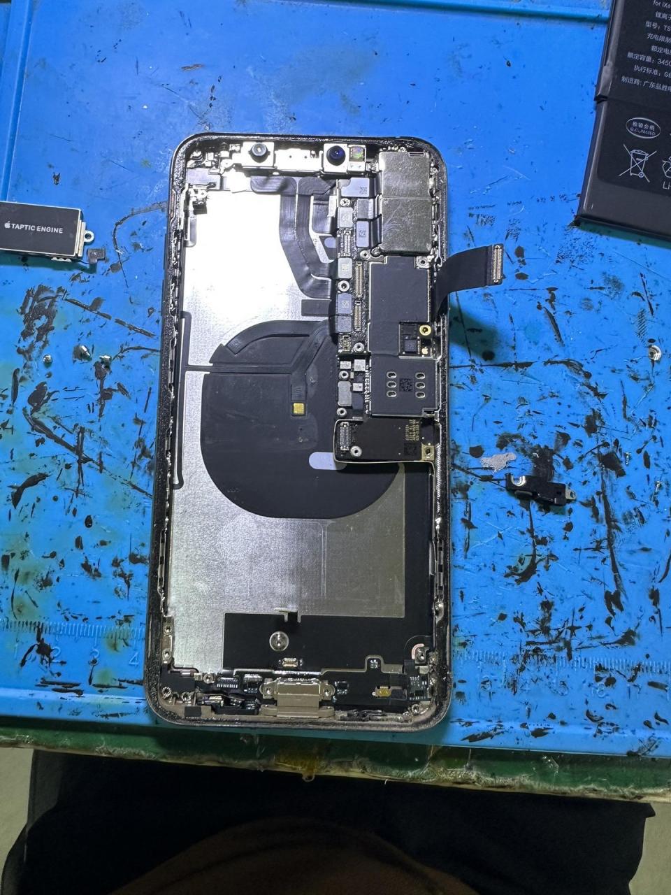 xsmax更换尾插排线,复杂是有点复杂,还是要一丝不苟