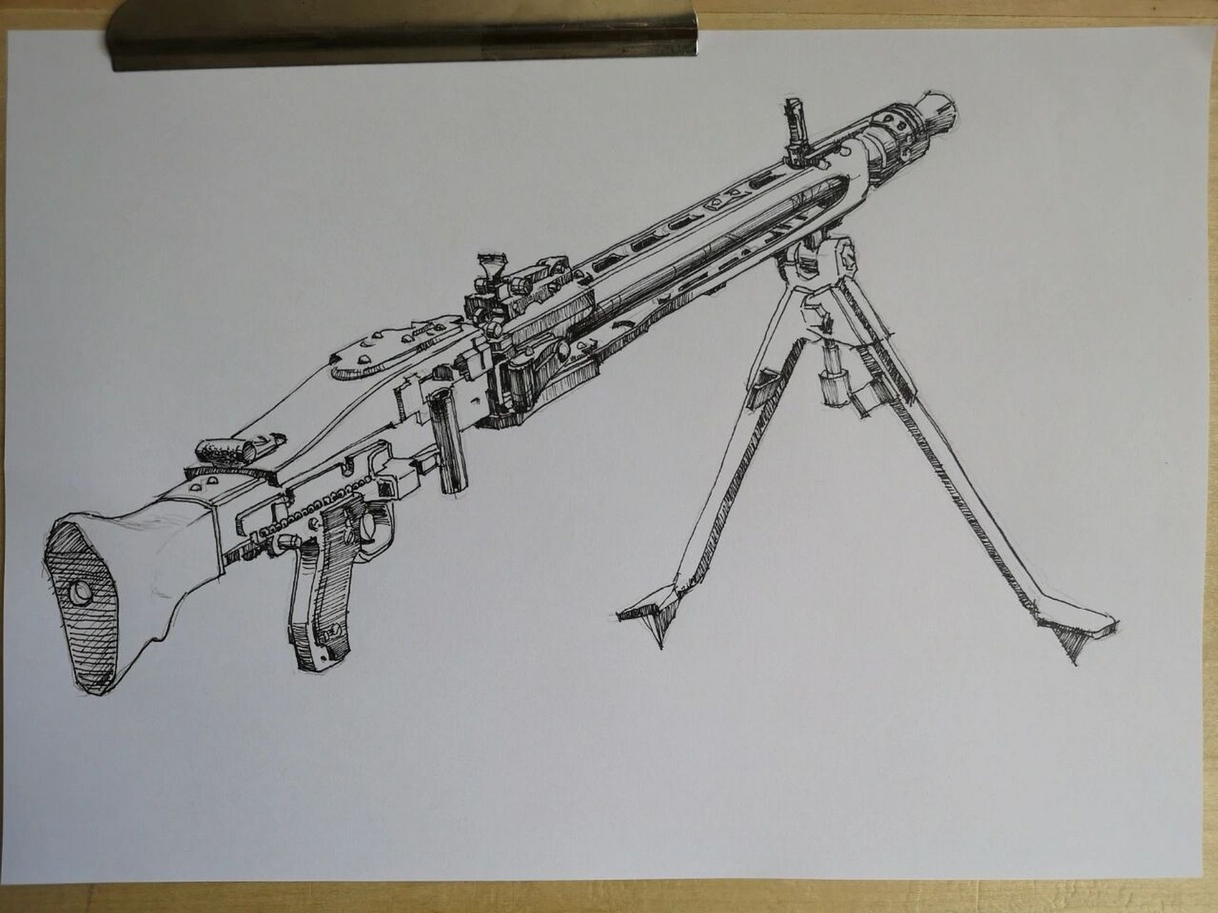 随手画,钢笔彩铅德国机枪 过程图 普通a4纸画的德国二战著名机枪mg42