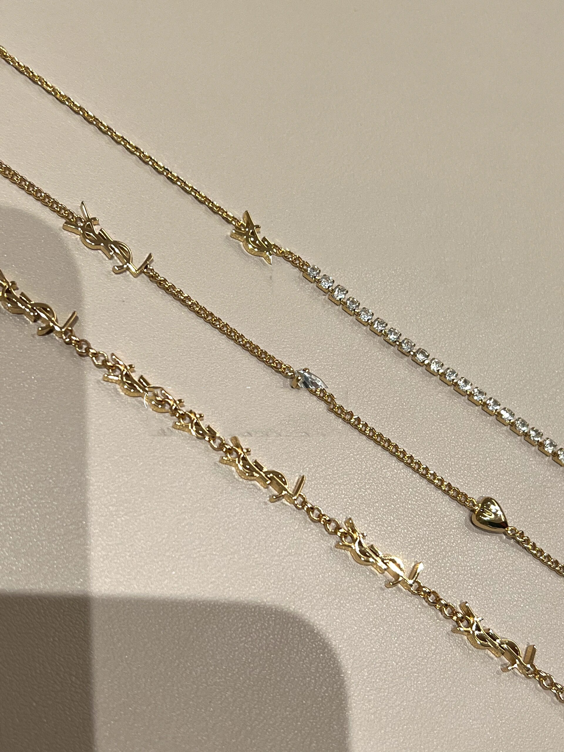 ysl圣罗兰字母手链97精致感满满 ysl字母手链简单的镜头感满满 日常