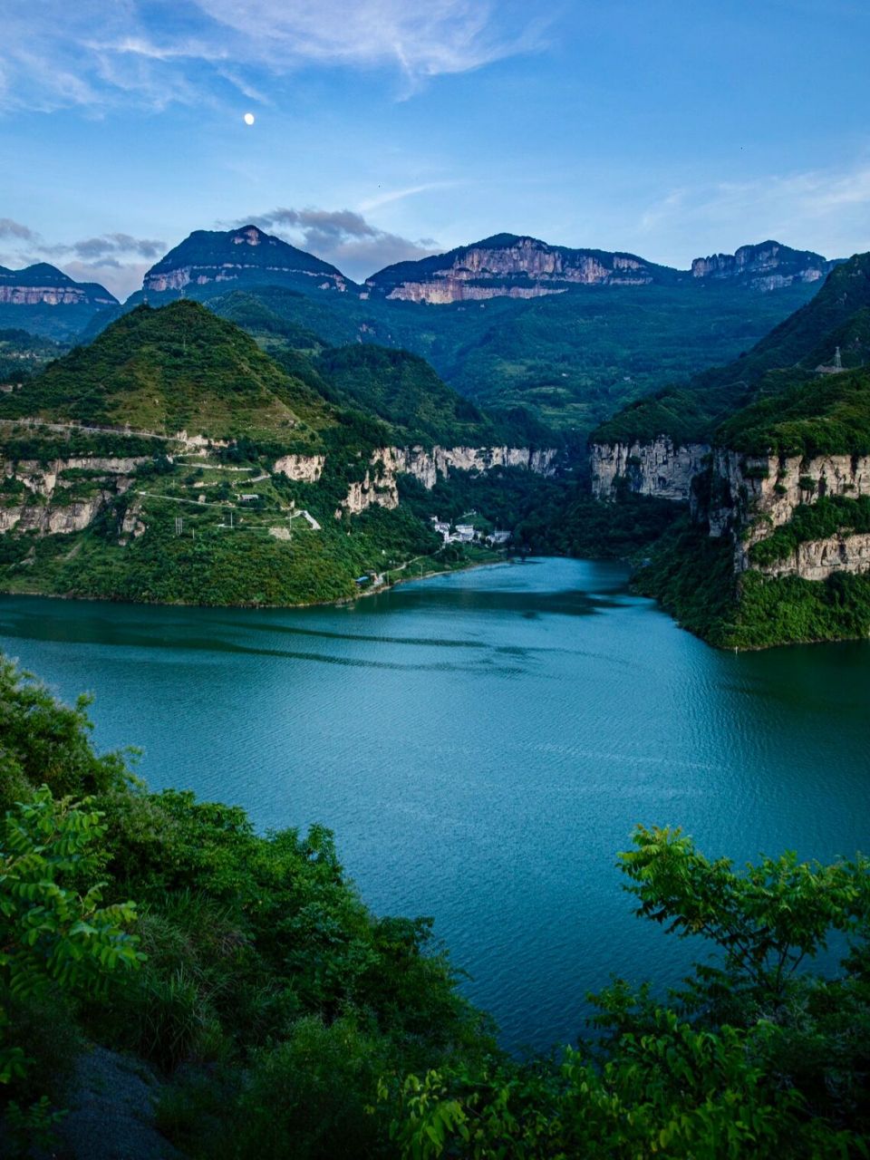 南川金山湖|峡谷 湖泊 夕阳|人少免费景美 去南川洪湖村耍水返程,路过