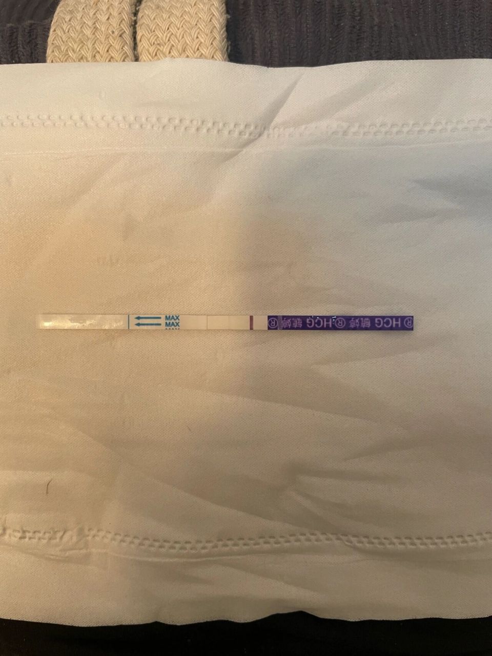 早早孕试纸放时间长了会出现两条杠吗?