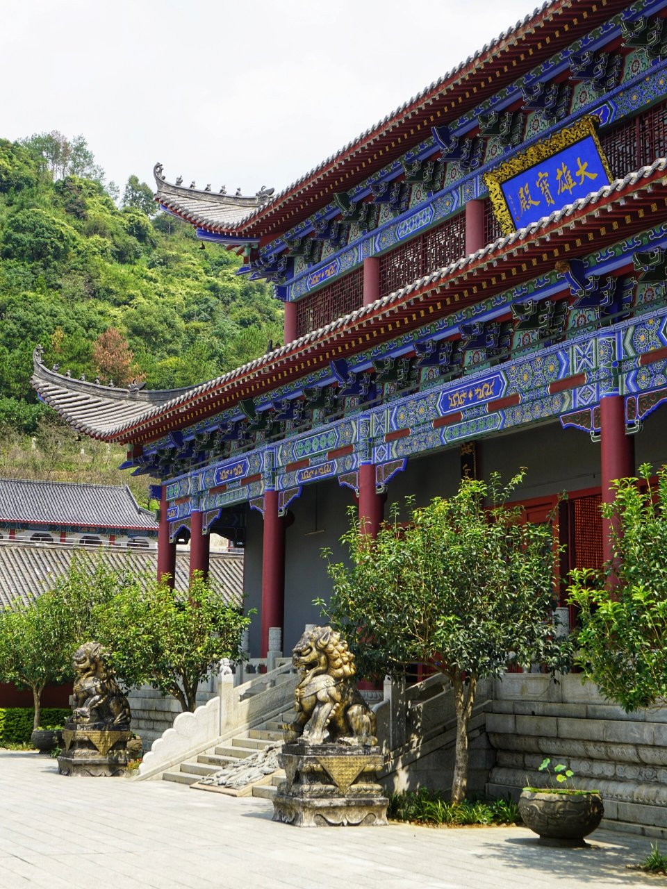 比起南华寺,我更推荐人少小众的东华禅寺75 91东华禅寺,广东最大