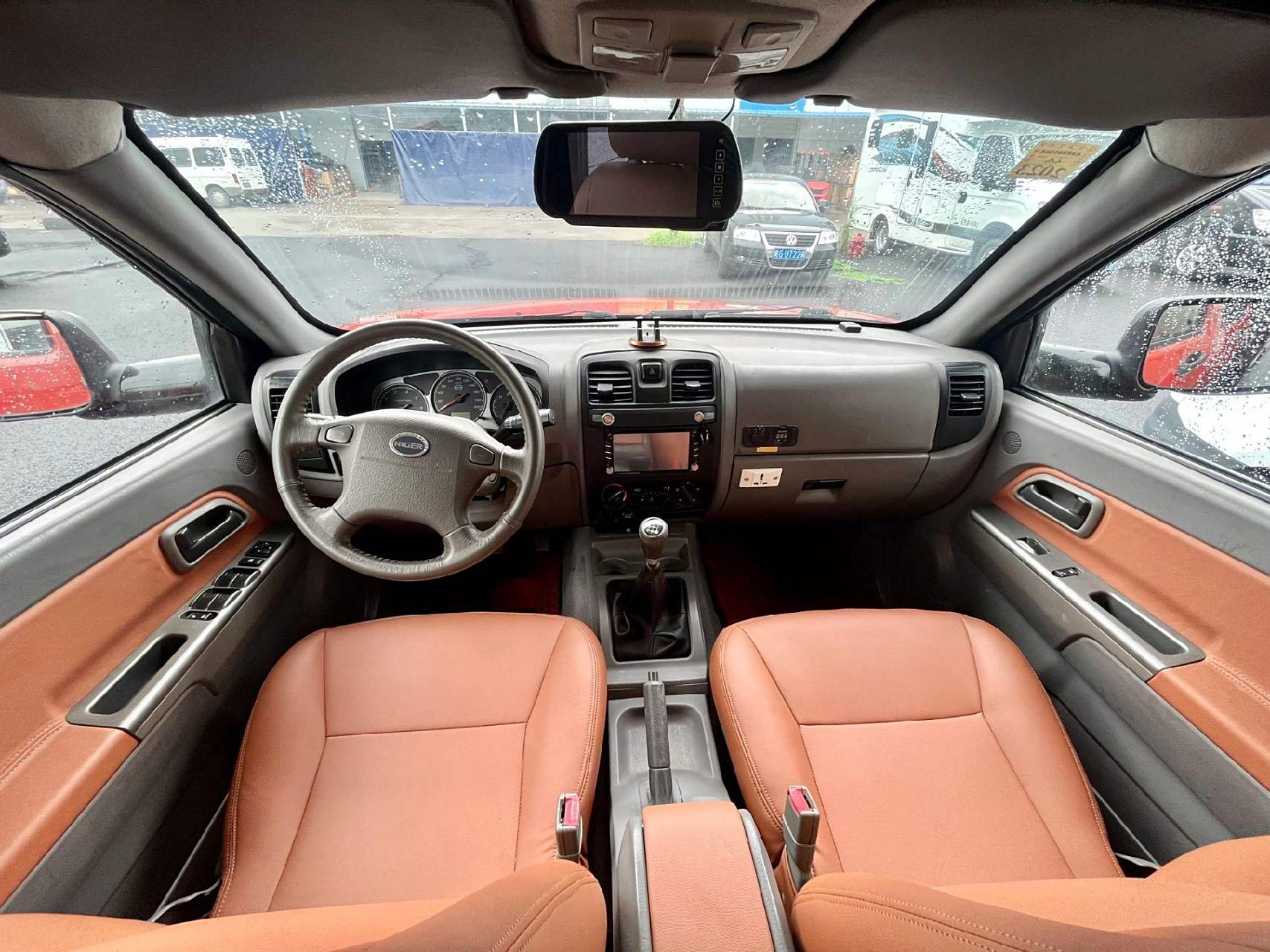 车辆名称:海格梦之旅双排皮卡房车 上牌时间:2015年7月6日 安全行驶