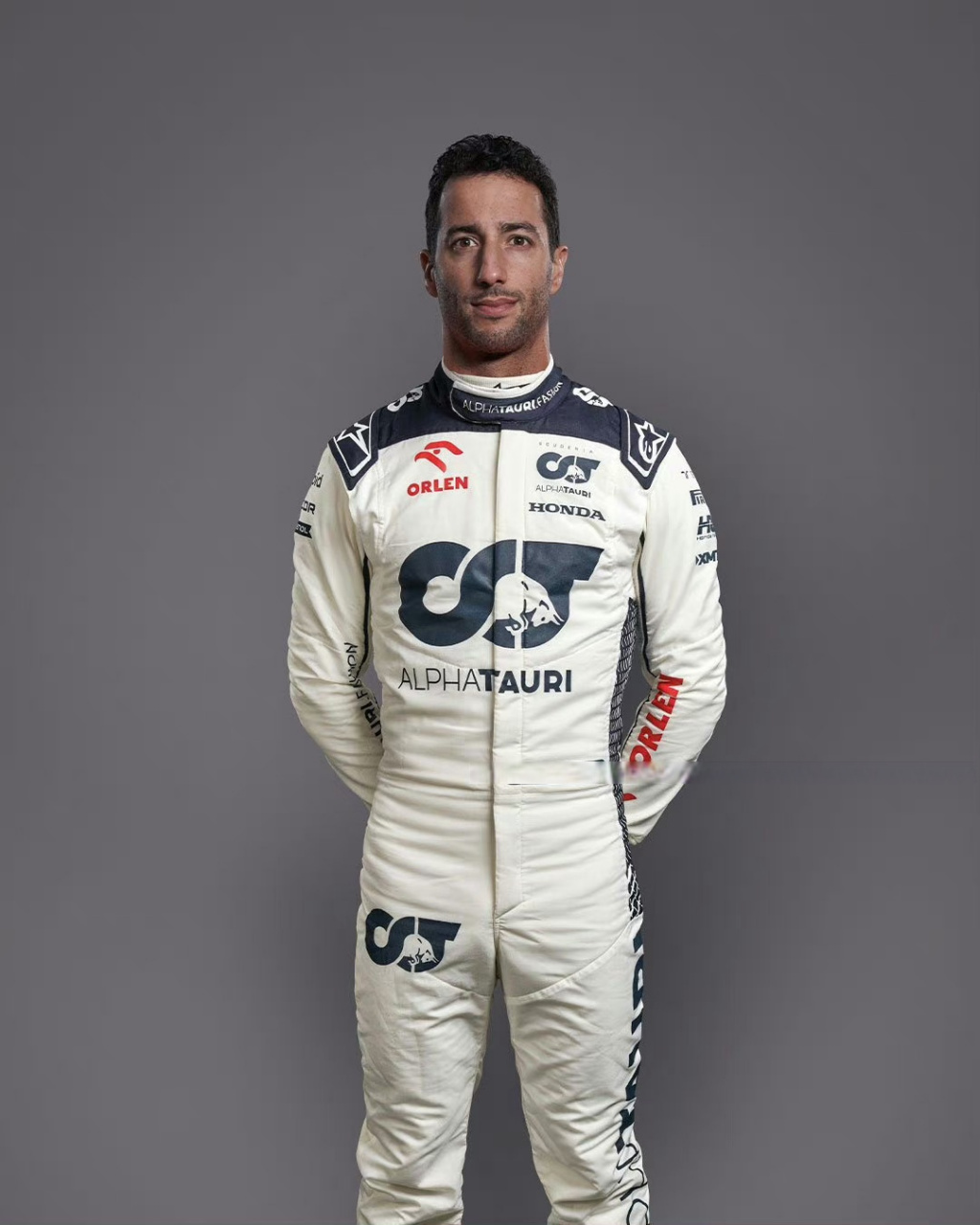 f1# f1官网更新里卡多的小红牛定妆照#2023f1匈牙利