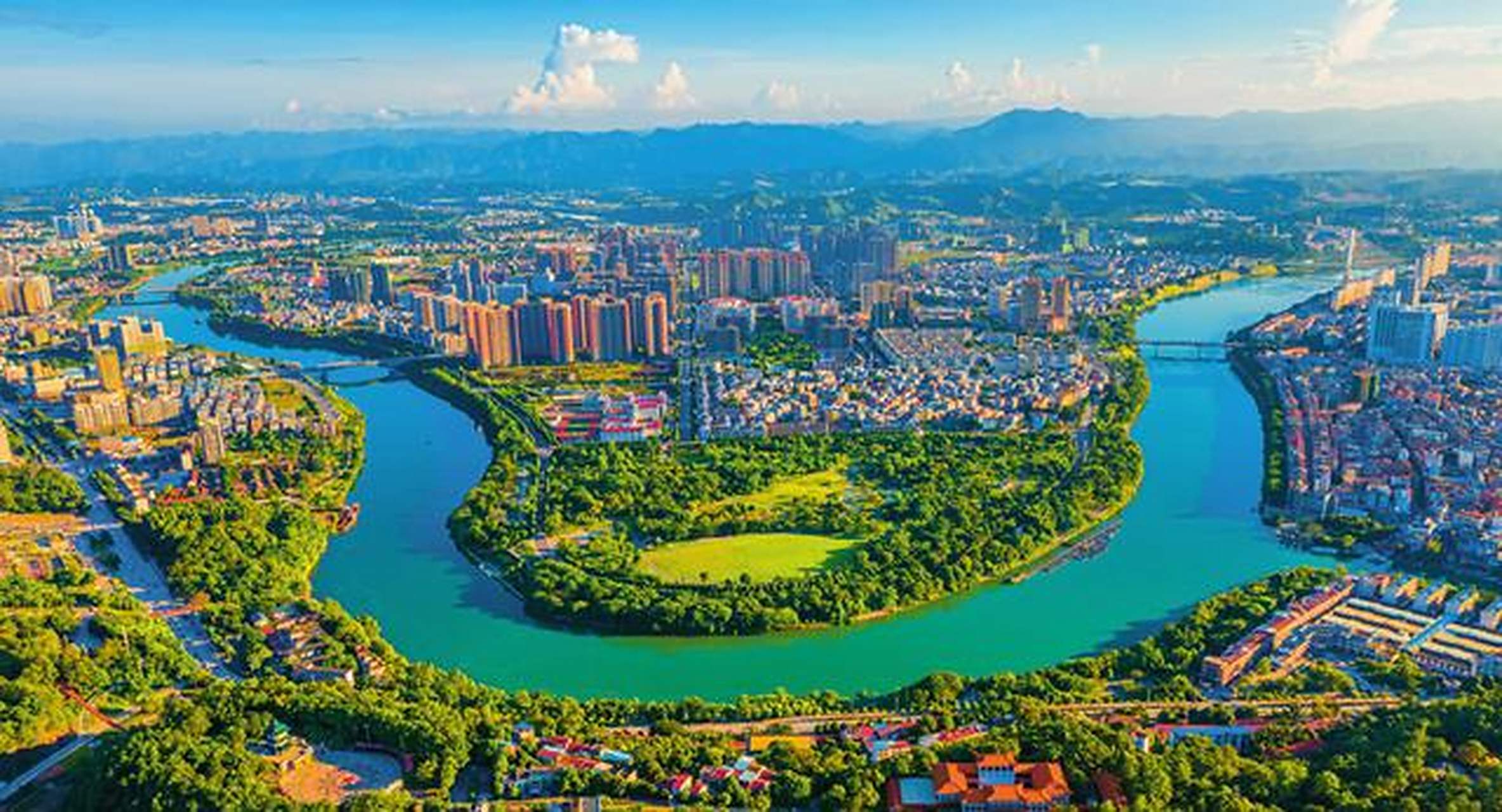 百色市右江区的语言分布 百色市位于广西西部,右江上游,西与云南省