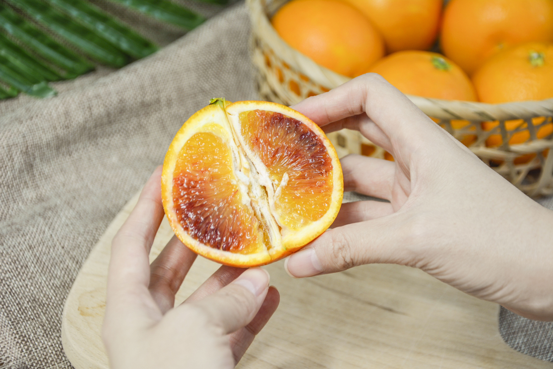 水果科普92血橙 血橙 (blood orange) 是一类常见 (不常见的柑橘