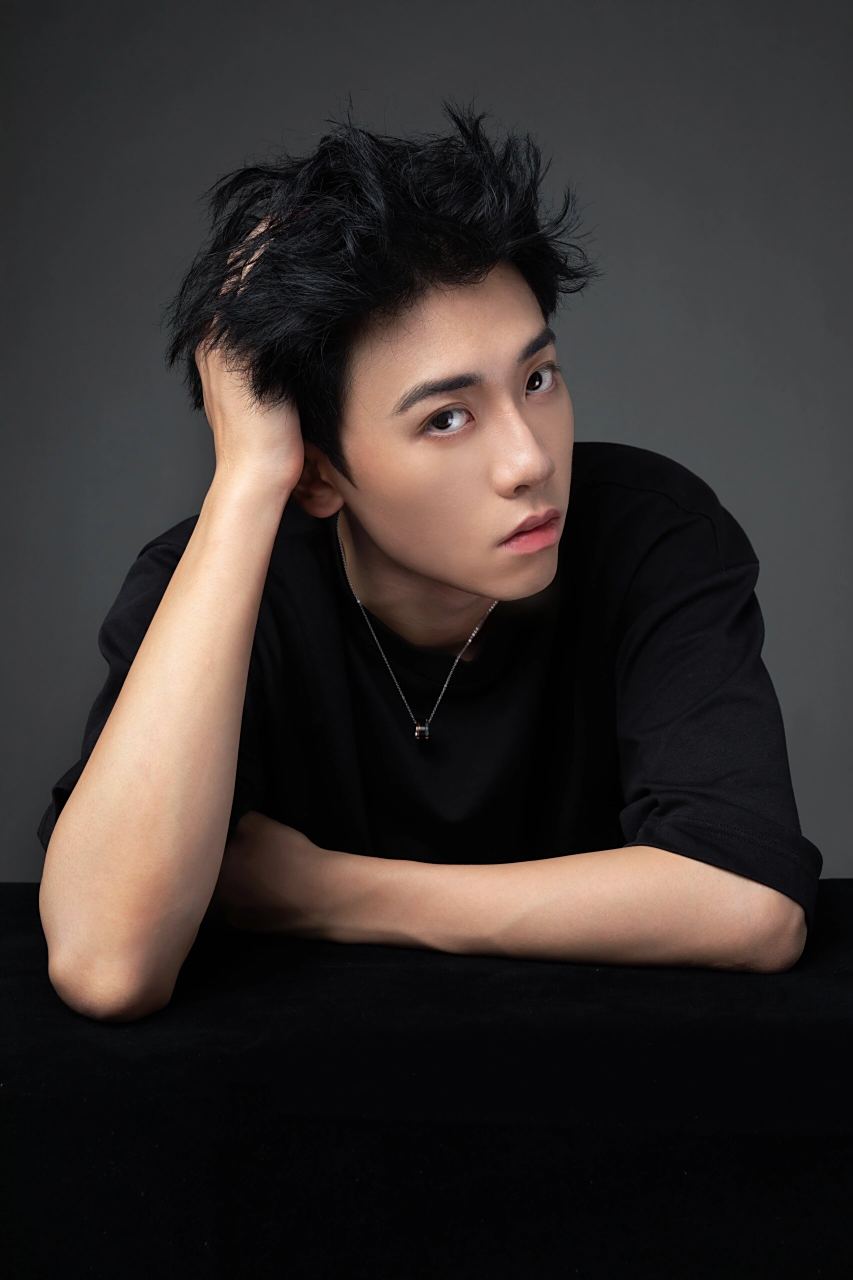 男生质感肖像 |普通人也能帅成男明星         坐标:深圳南山科技园