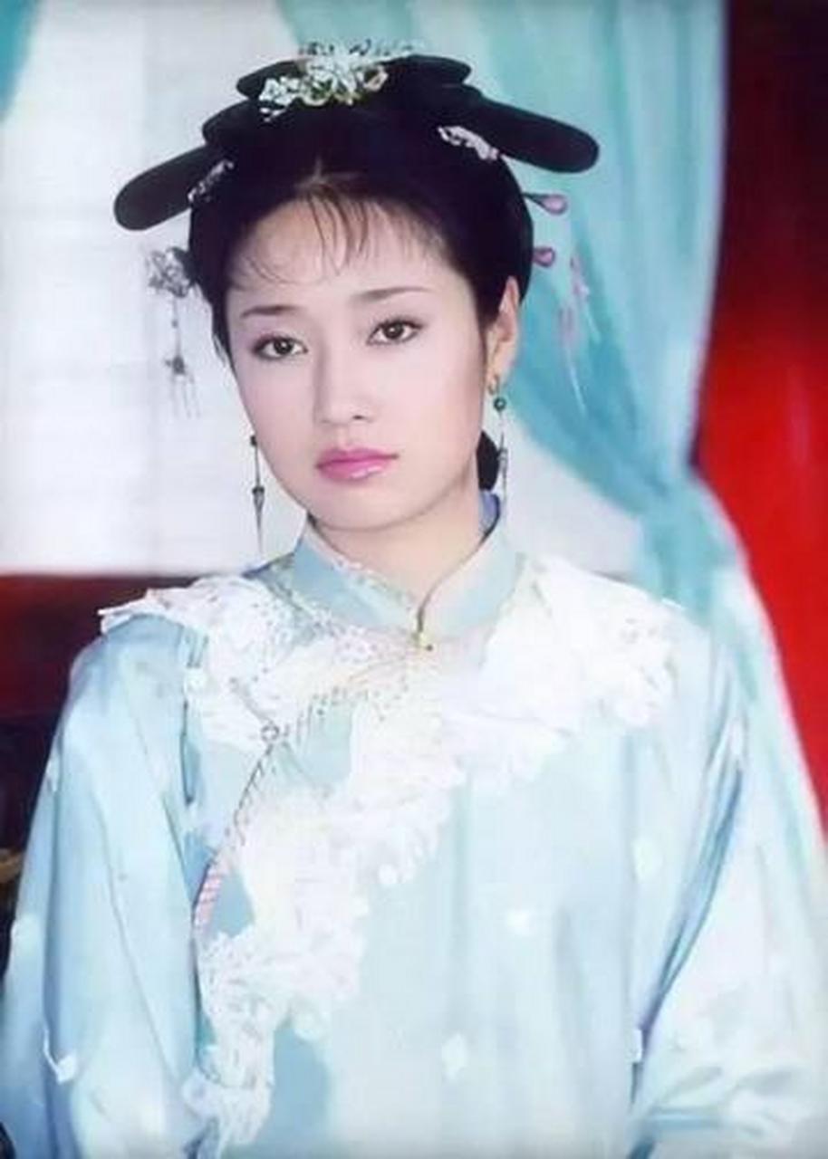 一次节目中,周杰被问到:"林心如和马伊琍的紫薇,哪个演得更好?