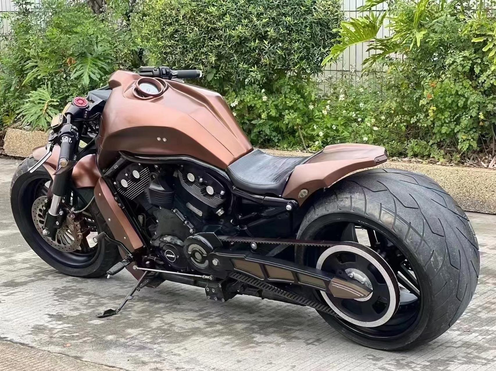 哈雷定制金刚狼 保时捷合作1250水冷发动机 前180后360宽胎 防盗芯片