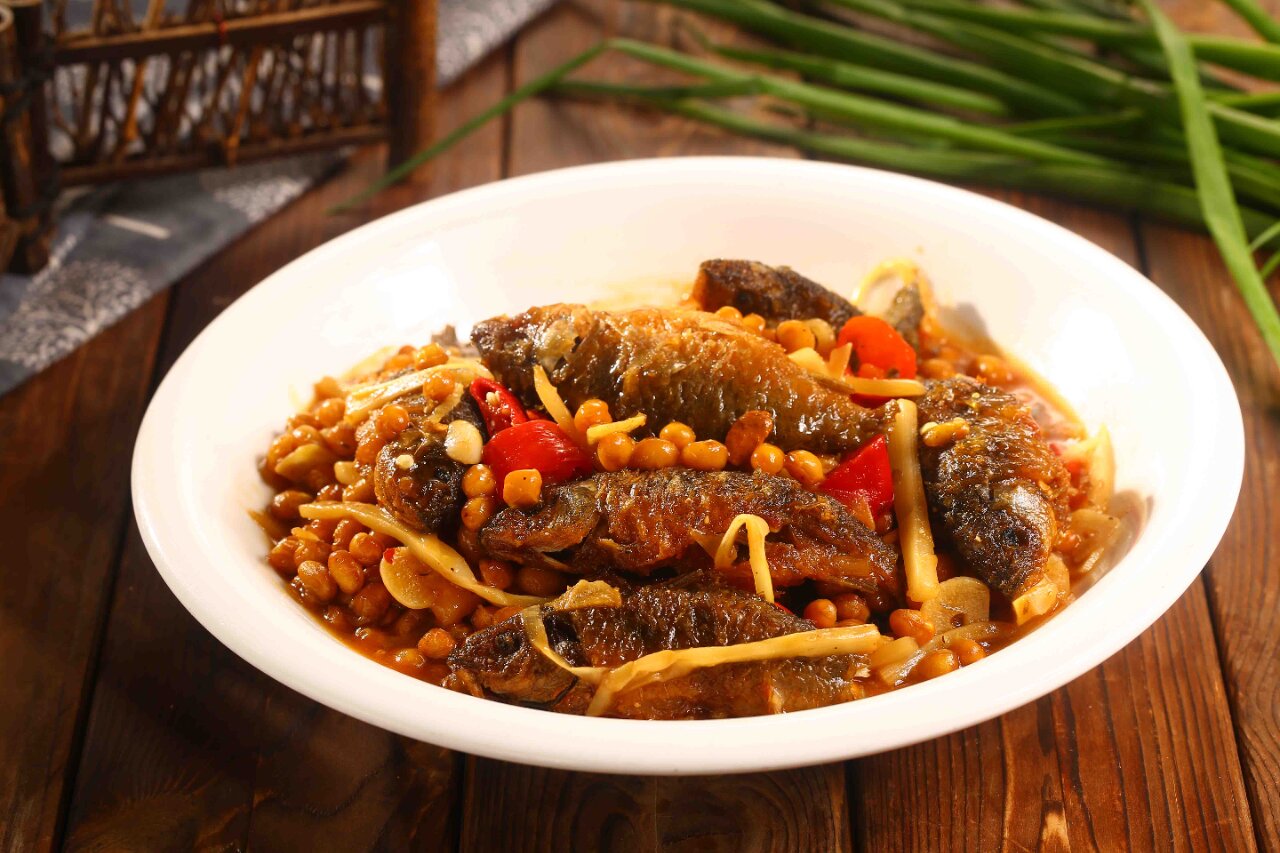 广西特产 - 全州禾花鱼 全州禾花鱼为长时期稻田放养驯化选育品种,因