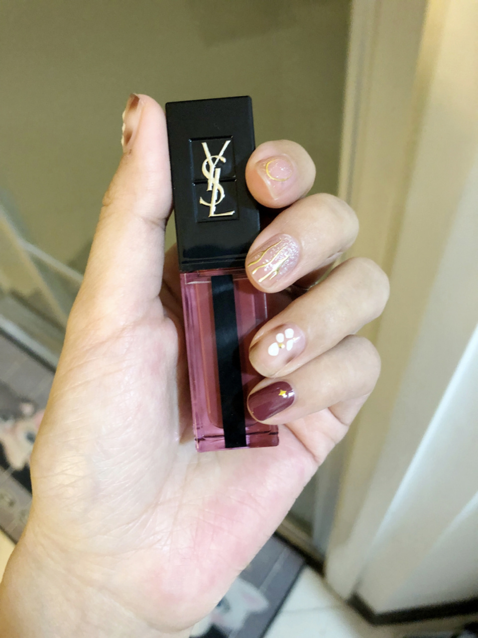 圣罗兰ysl水光617 本来想买610结果抢不到 后来入了617 这个颜色真滴