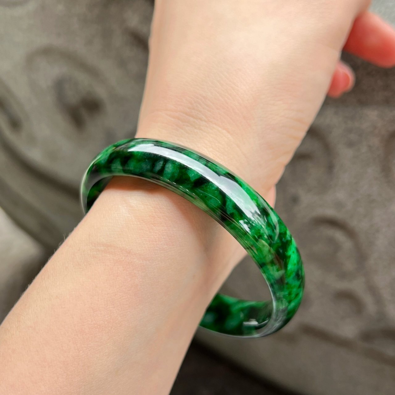 古色古香    绿森林🌲翡翠花青手镯 🍃花青翡翠:花青翡翠之中的"