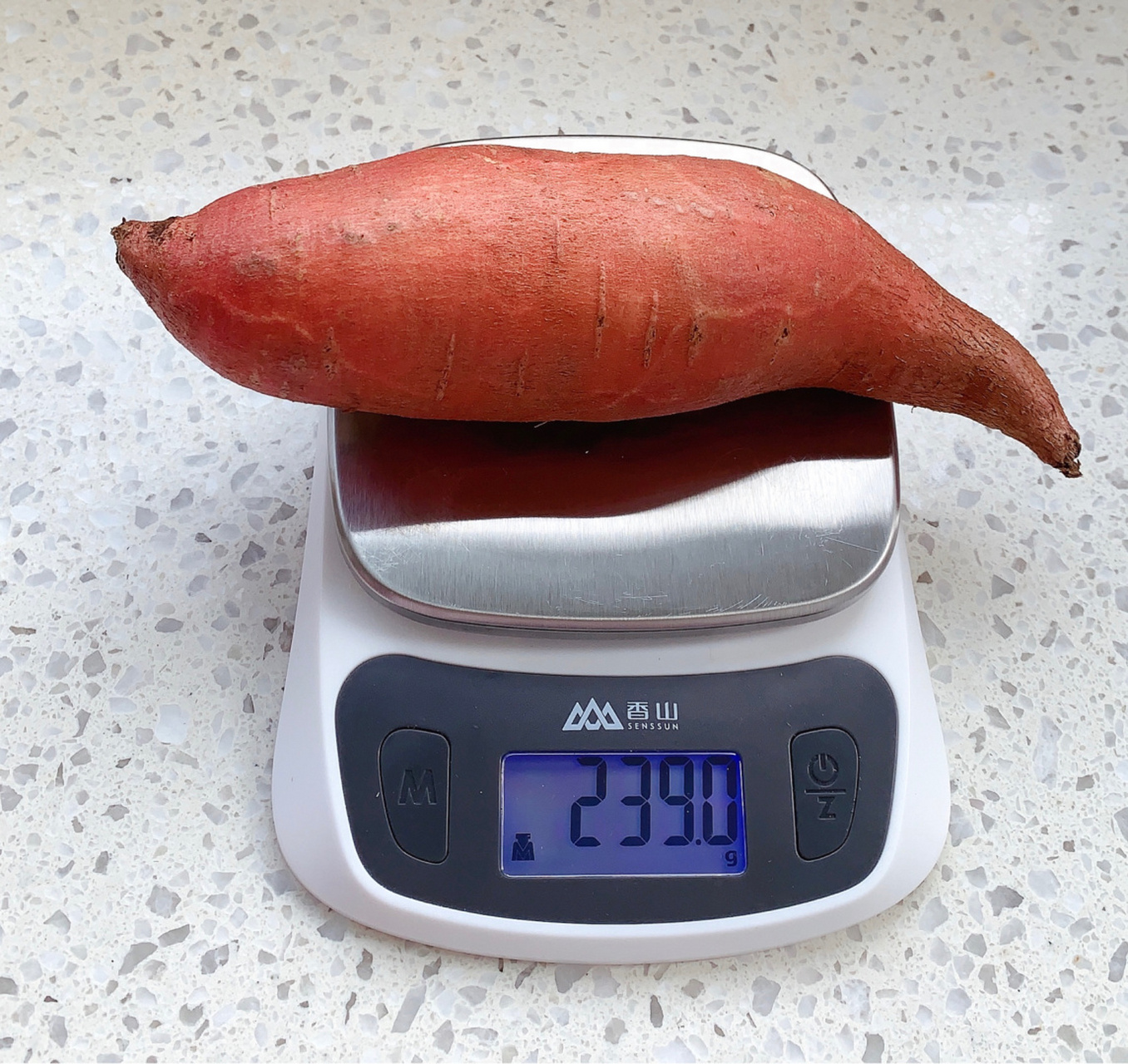 红薯热量测评94 8715100g热量为61千卡 (图中一个239g热量约146