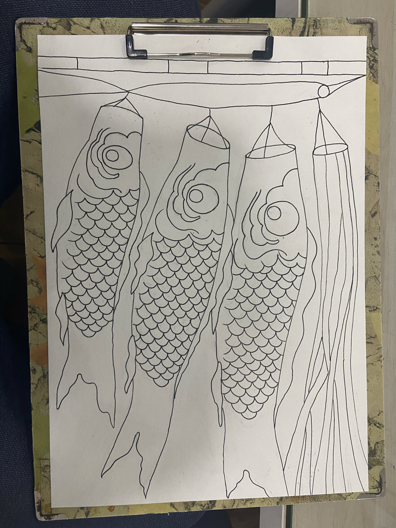 94春天到啦画一张鲤鱼旗 96主要颜色:红色 蓝色 银色 黑色 注意