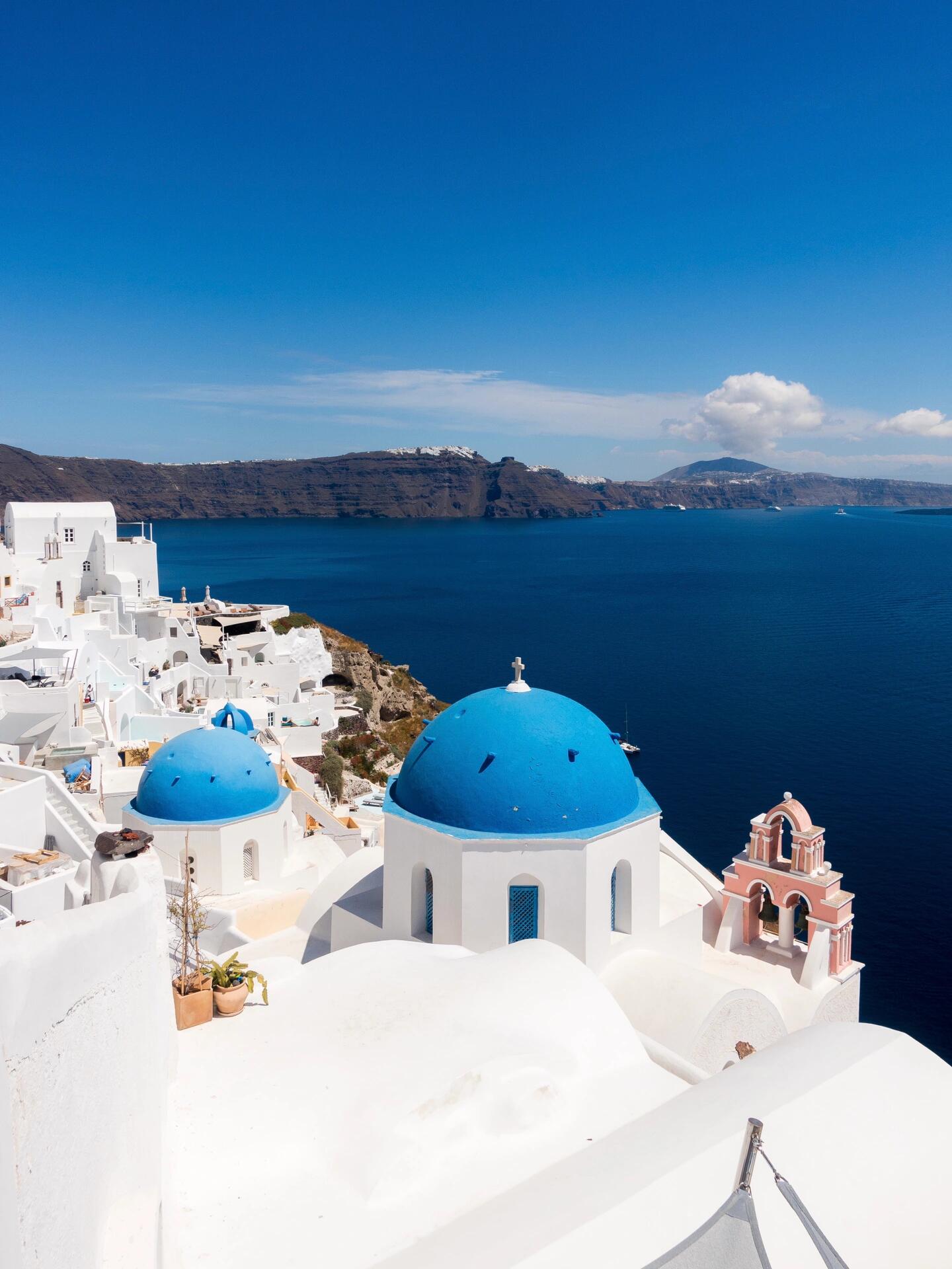 遗落人间的蓝白之梦9293圣托里尼 圣托里尼岛位于希腊爱琴海的