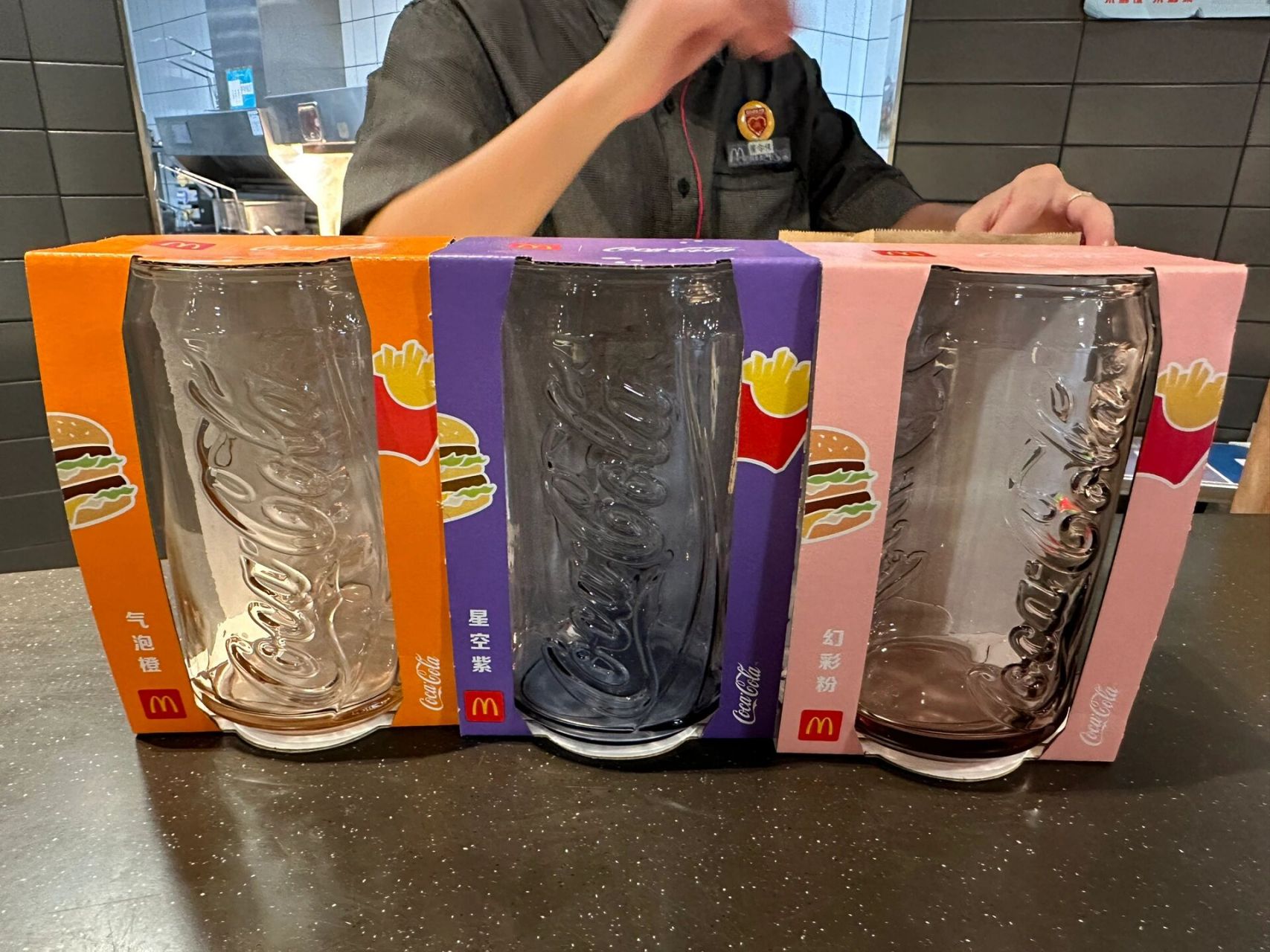 麦当劳可乐杯 麦当劳可乐杯真的好看又好用啊,快来入手吧!