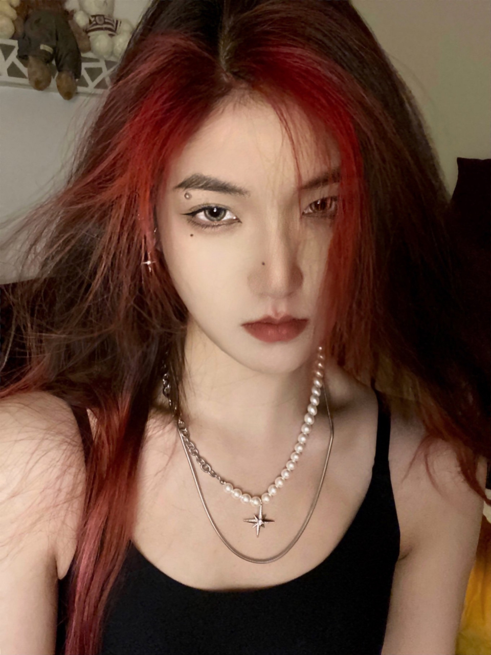 从素颜小学生变成长发t bb们一直要的日常眼妆教程来咯 前几天素颜带