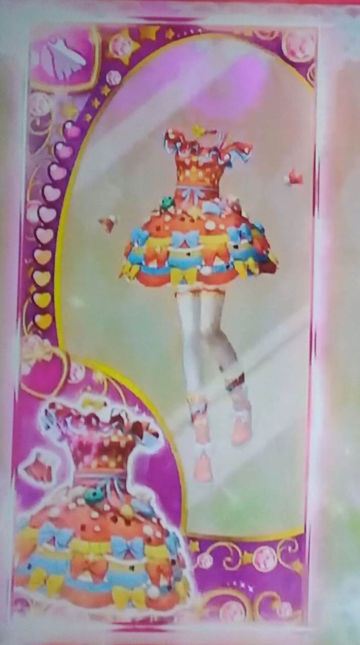 这三套是《菲梦少女》中马卡龙的套装 你们有看过《菲梦少女》吗?