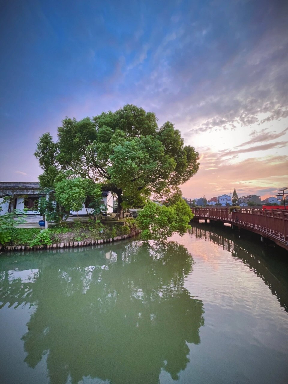 塘栖丁山湖 丁山湖位于临平区塘栖镇西南面3.