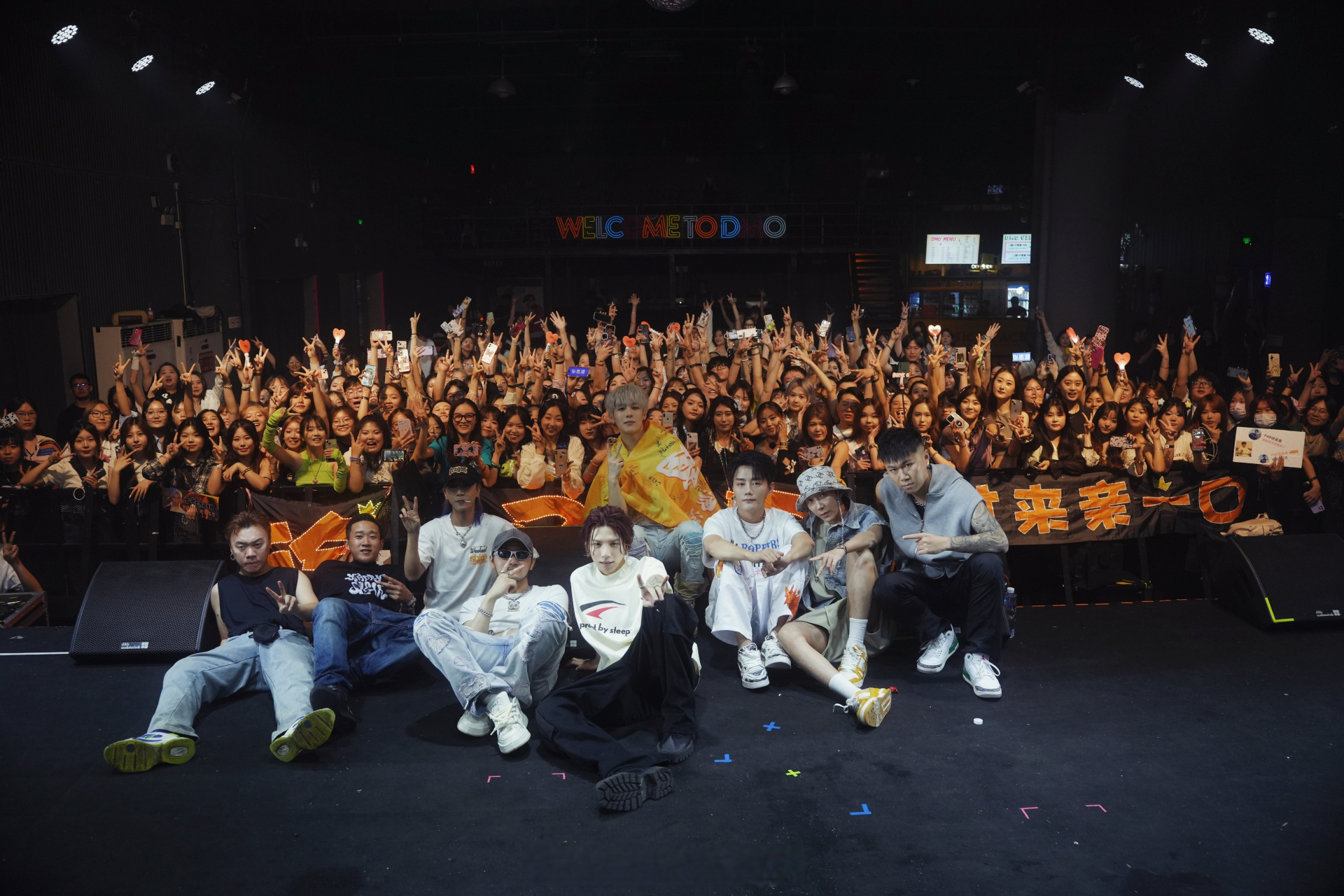 徐圣恩巡演南京站燃爆秀身材# 队长youngcaptain @张思源_青春有你3