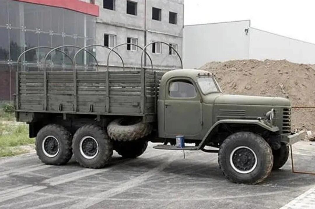 一代经典名车—解放牌系列卡车